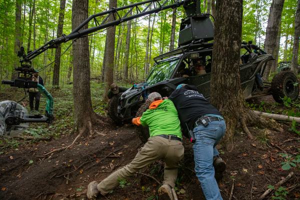 Behind the scenes on a Mahr Images production